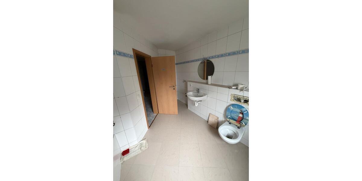 Etagenwohnung Bensheim - 4 Zimmer, 140 m&sup2;, 1.600&euro; | Angebot:26103993