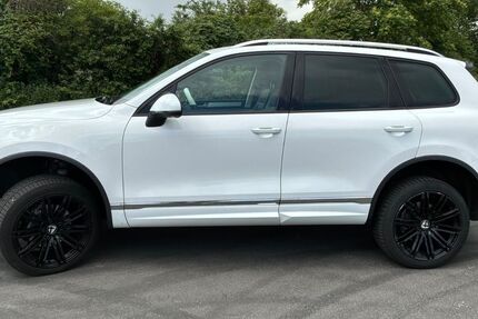 VW Touareg 289.000 km 13.100 &euro; Rüsselsheim 65428
