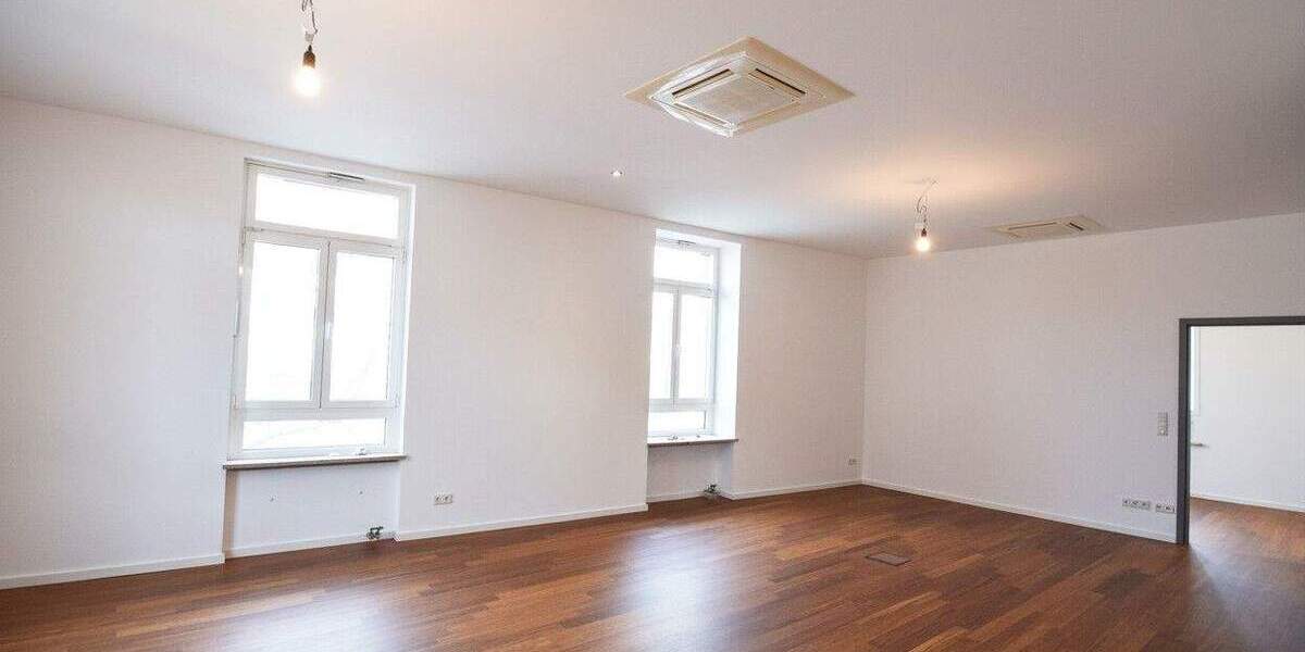 Renovierte 3-Zimmer-Wohnung in zentraler Lage mit guter Anbindung 3 zimmer