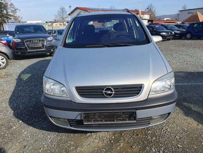 Opel Zafira 270.666 km 899 € Bickenbach 64404