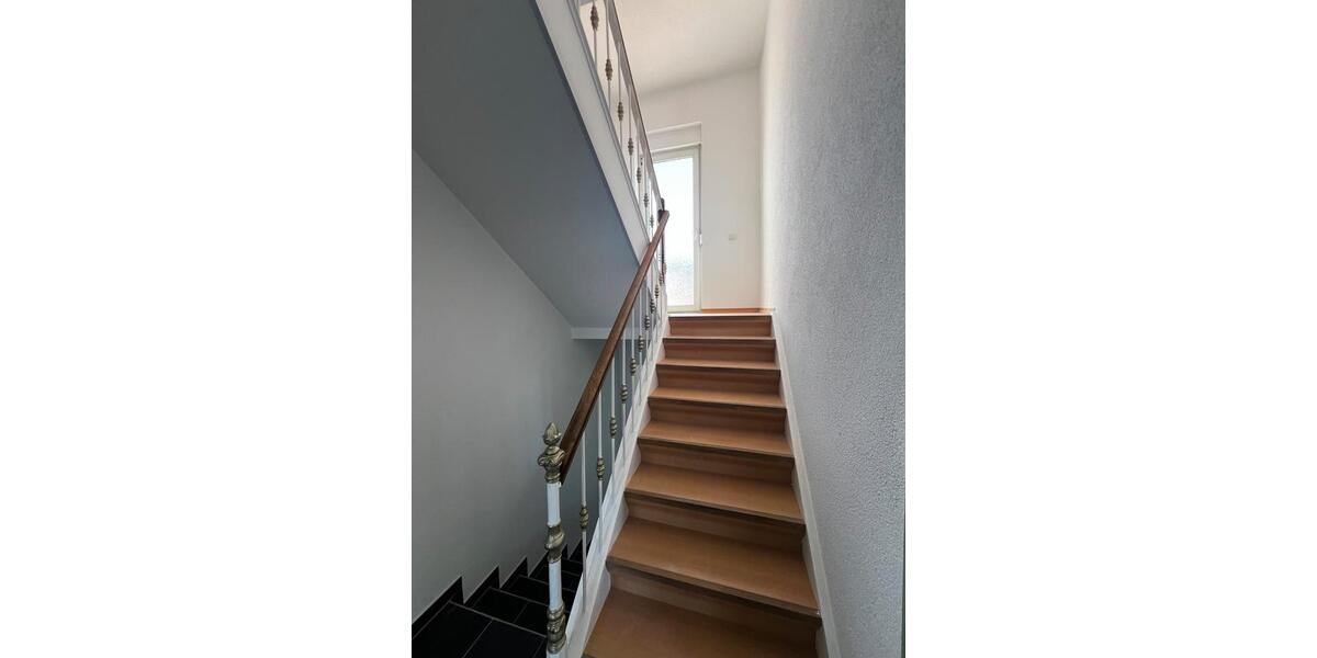 Einfamilienhaus Münster (Hessen) - 9 Zimmer, 180 m&sup2;, 2.450&euro; | Angebot:21530701