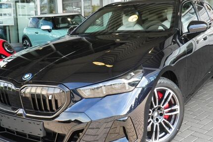 BMW i5 6.211 km 86.999 € Frankfurt am Main 60435