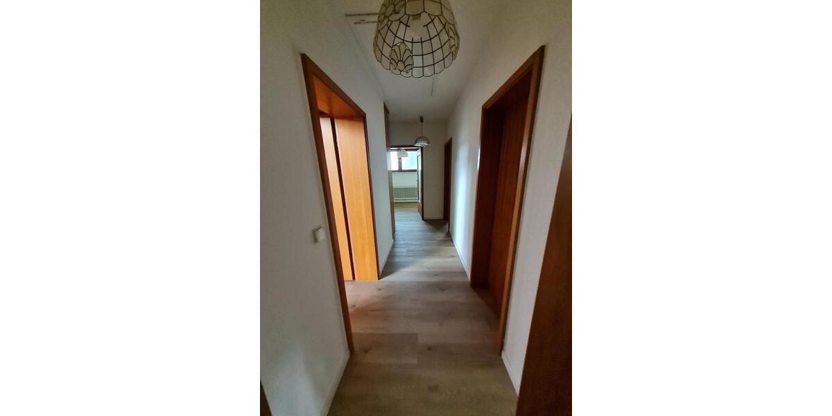 Einfamilienhaus Darmstadt Eberstadt - 3.5 Zimmer, 178 m&sup2;, 2.480&euro; | Angebot:23714031