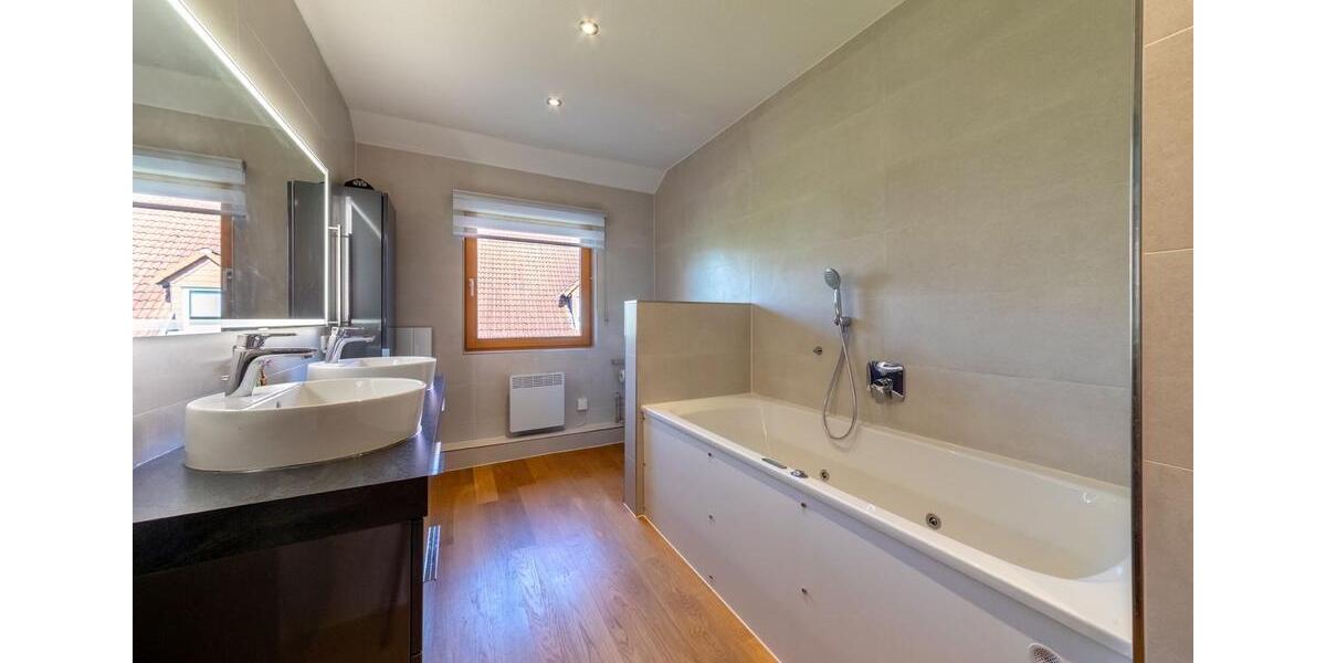 Reihenhaus Harxheim - 5 Zimmer, 141 m&sup2;, 2.000&euro; | Angebot:26364653