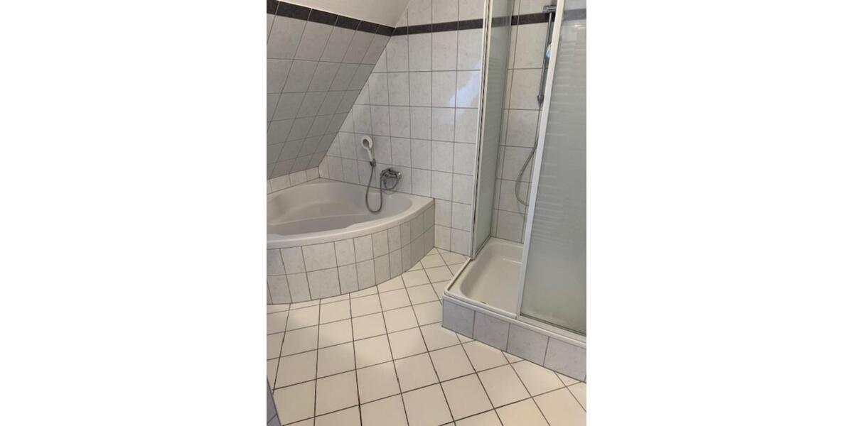 Dachgeschoßwohnung Darmstadt Darmstadt-Nord - 3 Zimmer, 92 m&sup2;, 1.000&euro; | Angebot:25056866