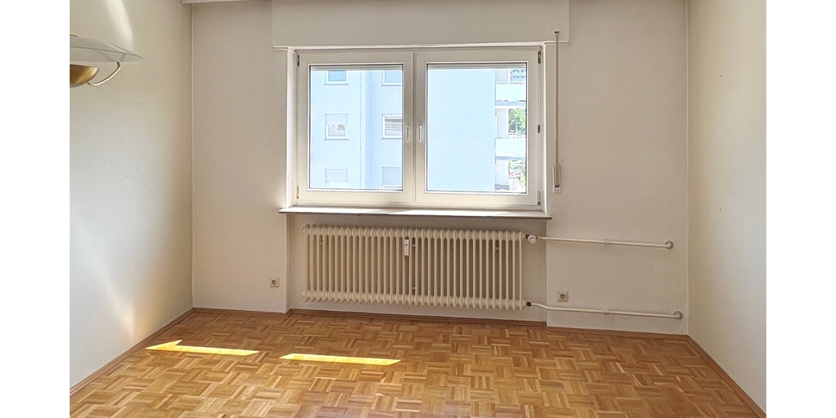 Neu-Isenburg: Großzügige 3-Zimmer-Wohnung mit Balkon und Garage! - Etagenwohnung Neu-Isenburg Isenburg | Angebot:27207973