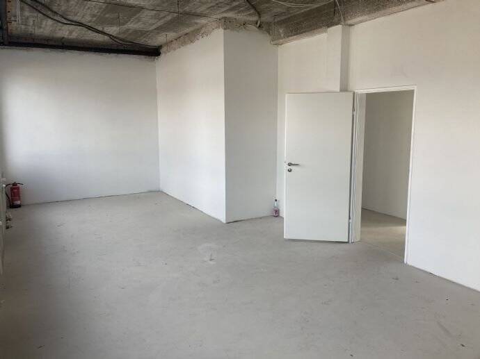 Gewerbeobjekt Flörsheim Weilbach - 3 Zimmer, 112 m&sup2;, 896&euro; | Angebot:23952373