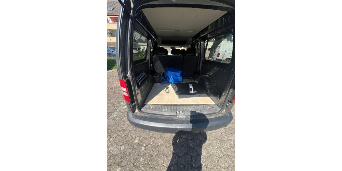 VW Caddy Maxi 199.800 km 4.500 &euro; Frankfurt 65931