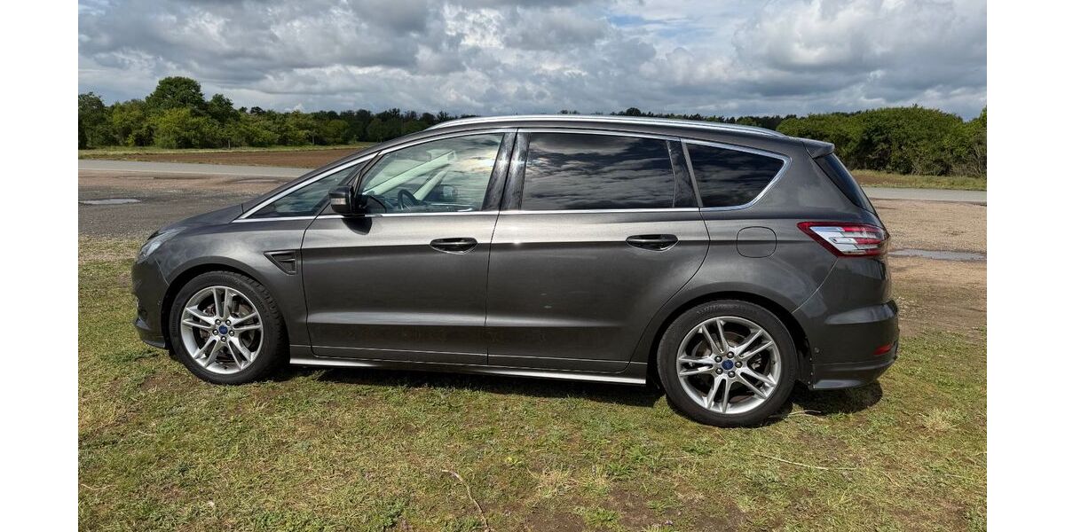 Ford S-Max 81.955 km 20.400 &euro; Mörfelden-Walldorf 64546