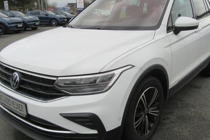 VW Tiguan Active 1.5, NAVI, LED 88.000 km 24.890 € Gernsheim 64579