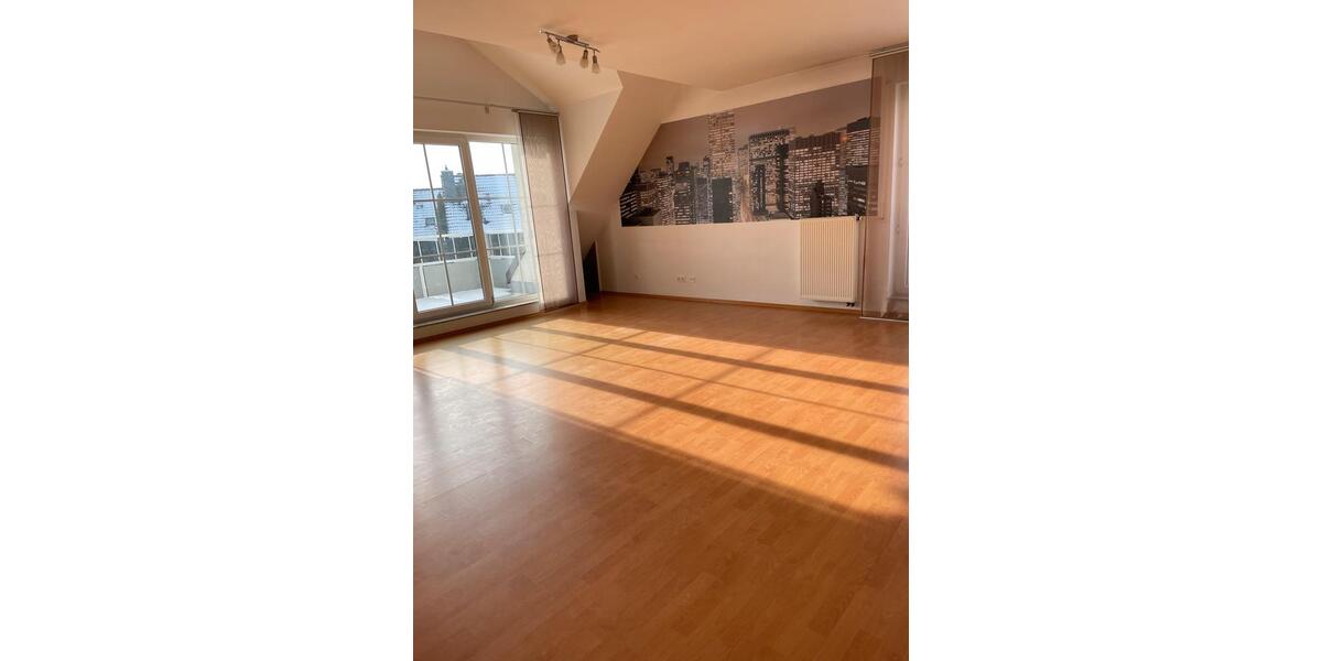 Dachgeschoßwohnung Hofheim am Taunus - 3 Zimmer, 89 m&sup2;, 370.000&euro; | Angebot:24779518