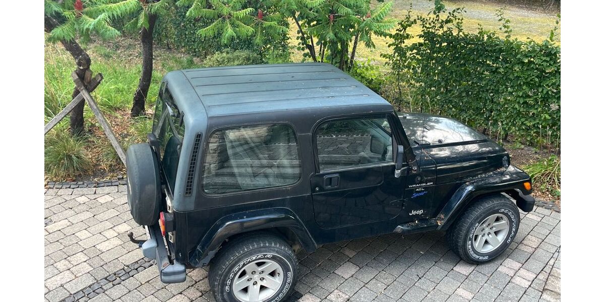 Jeep Wrangler 178.000 km 7.900 &euro; Darmstadt 64285