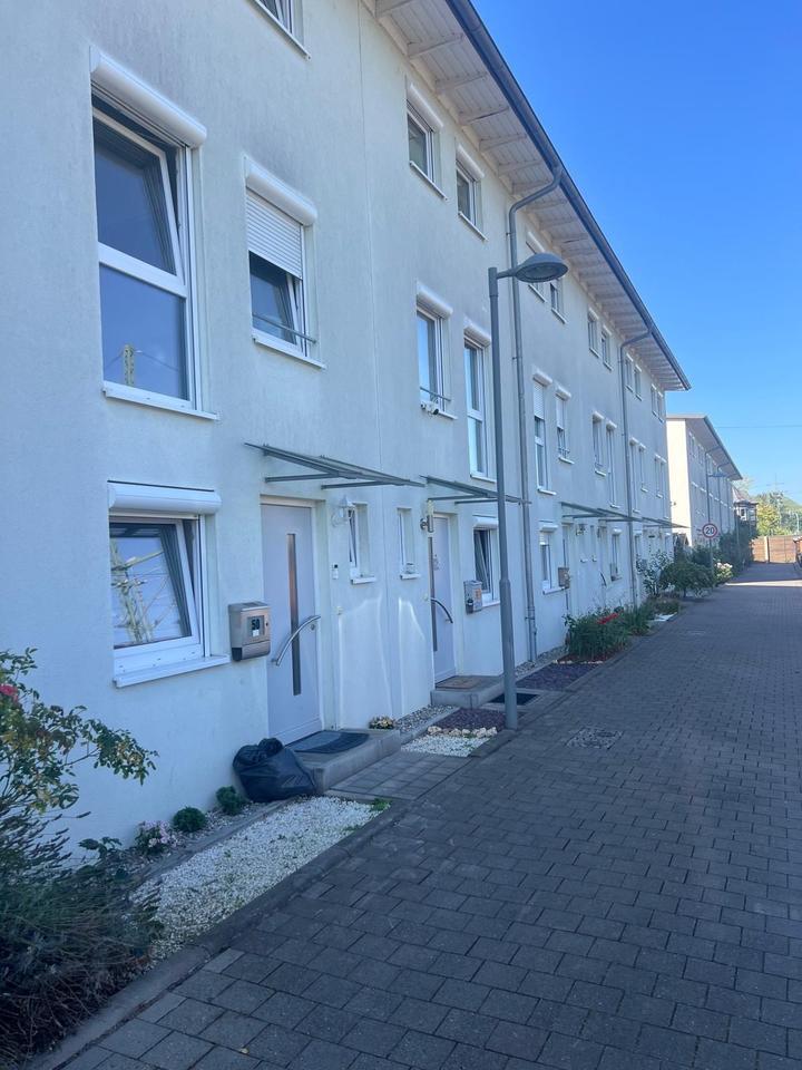 Gepflegtes Reihenhaus in Frankfurt Griesheim