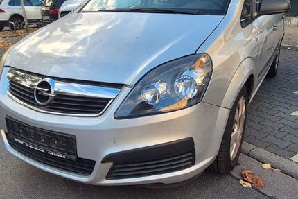 Opel Zafira 200.000 km 2.250 € Frankfurt am Main 60326