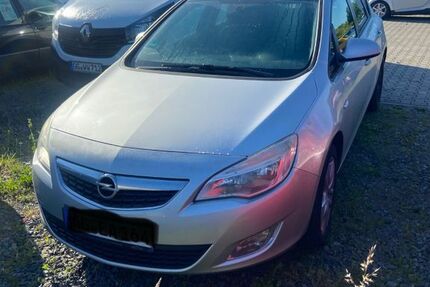 Opel Astra 309.000 km 1.000 &euro; Riedstadt 64560