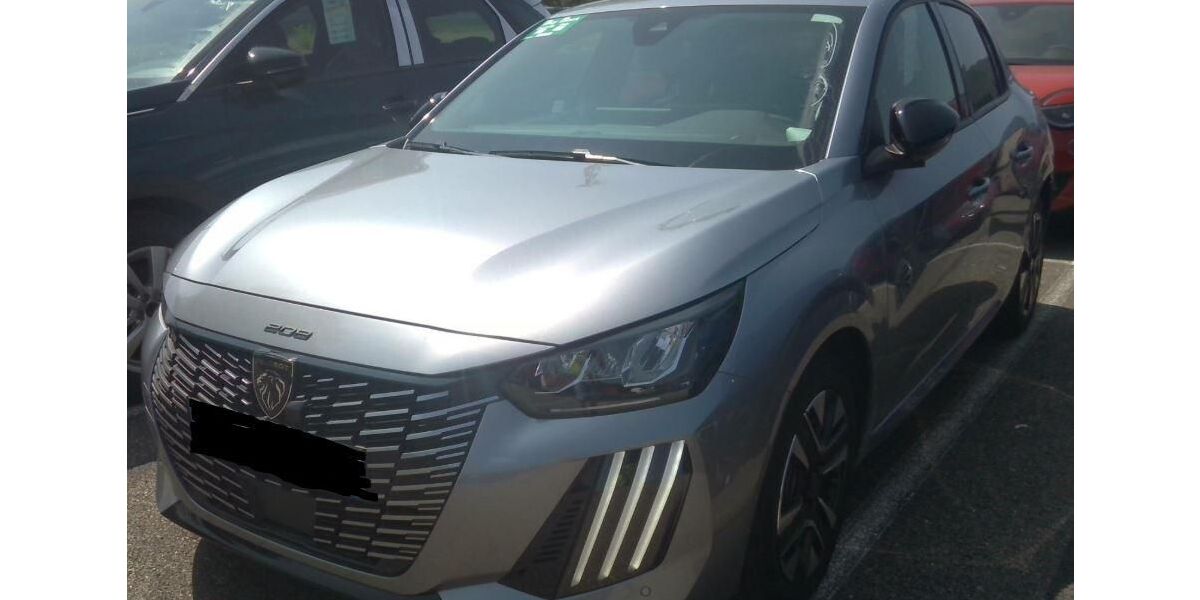 Peugeot 208 12.999 km 15.880 &euro; Rüsselsheim 65428