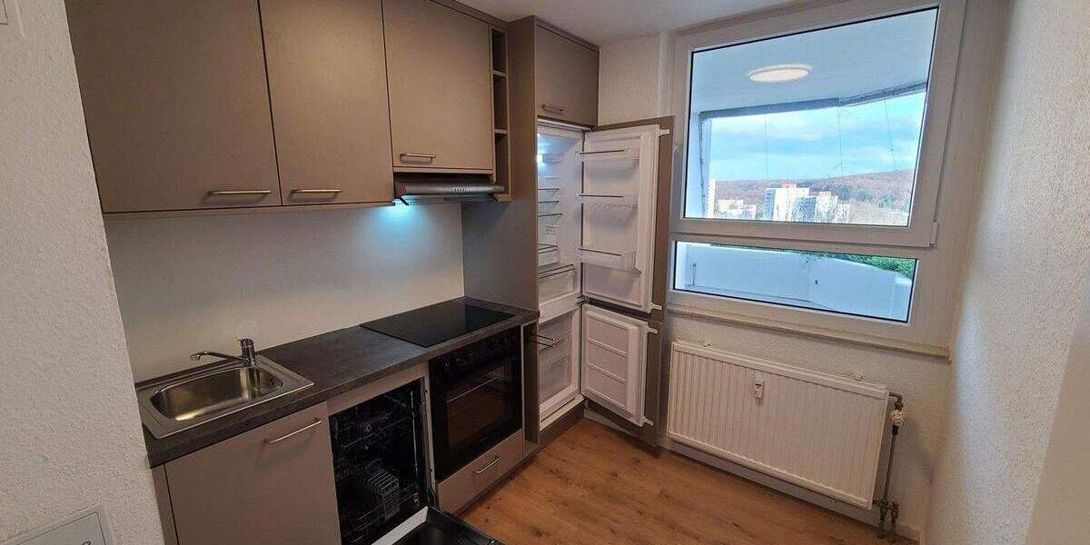 2,5-Zi.-Wohnung mit Einbauküche, Bad, Balkon und Tiefgaragenplatz (Darmstadt) 2 zimmer