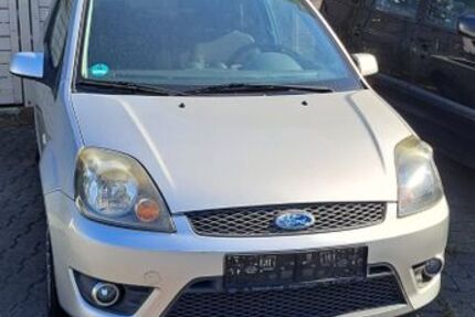 Ford Fiesta 118.000 km 1.350 &euro; Darmstadt 64295
