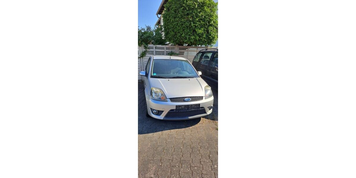 Ford Fiesta 118.000 km 1.350 &euro; Darmstadt 64295
