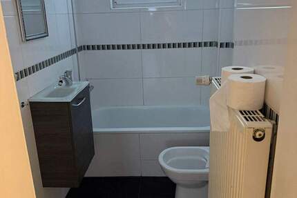 Haus Flörsheim Flörsheim - 4 Zimmer, 140 m&sup2;, 2.150&euro; | Angebot:25043298