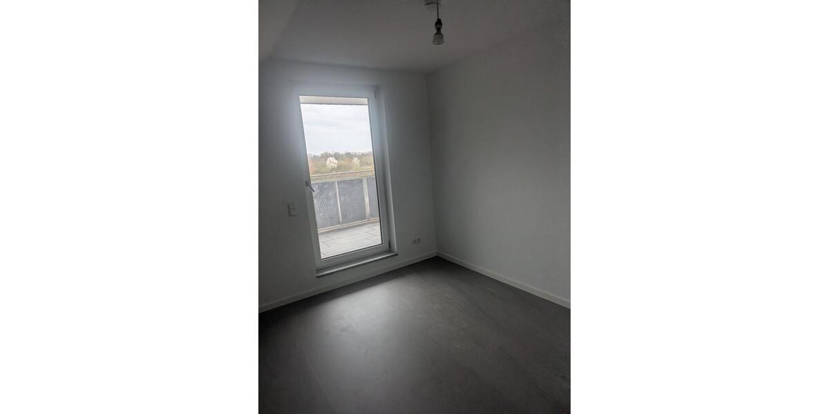 Etagenwohnung Nauheim - 5 Zimmer, 140 m&sup2;, 1.650&euro; | Angebot:25536017