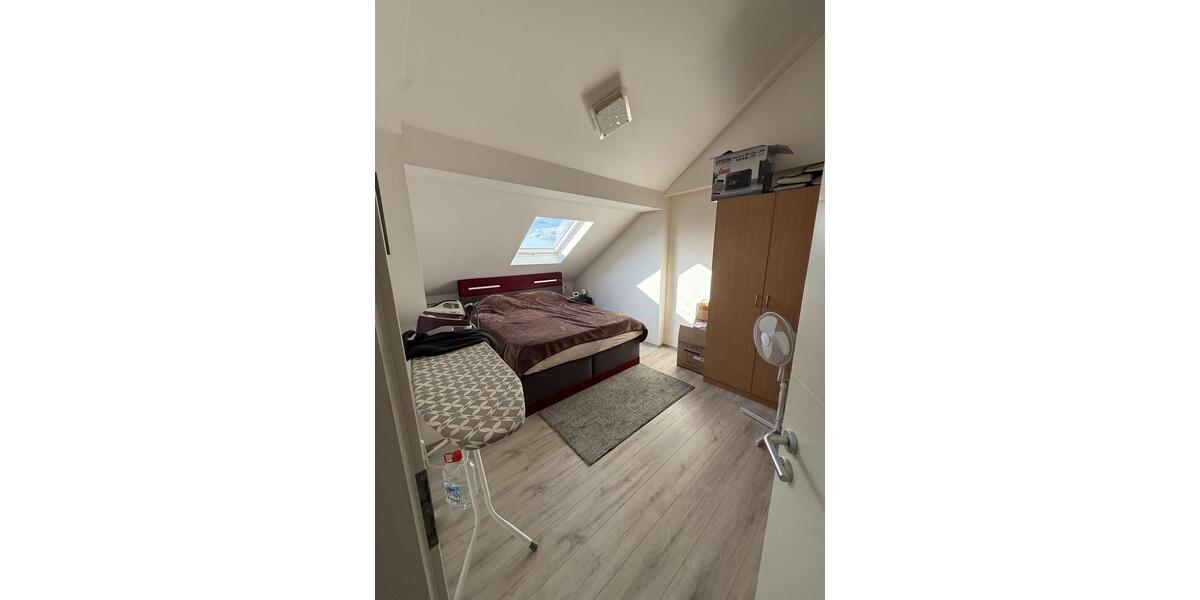 Dachgeschoßwohnung Gernsheim - 3 Zimmer, 78 m&sup2;, 850&euro; | Angebot:26201756