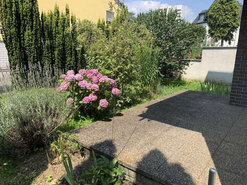 Wohnung zum Mieten in Frankfurt am Main 1.000 € 85 m²