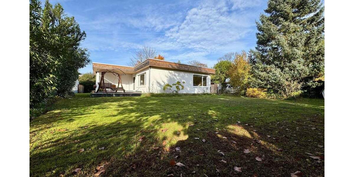 Für die Familie: Modernisierter Bungalow mit Gartenparadies in LangenOberlinden 5 zimmer