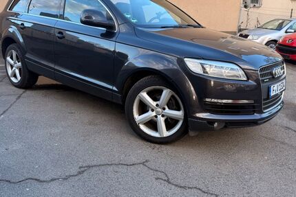 Audi Q7 278.000 km 8.300 &euro; FRANKFURT 65933
