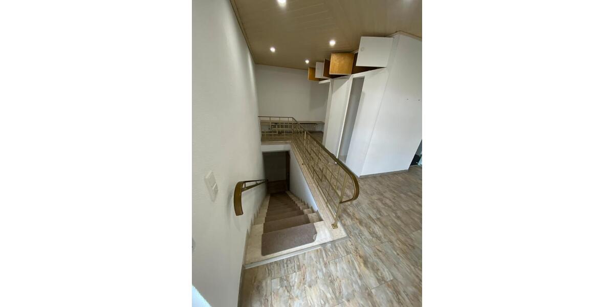 Etagenwohnung Eich - 3 Zimmer, 125 m&sup2;, 1.050&euro; | Angebot:26392480