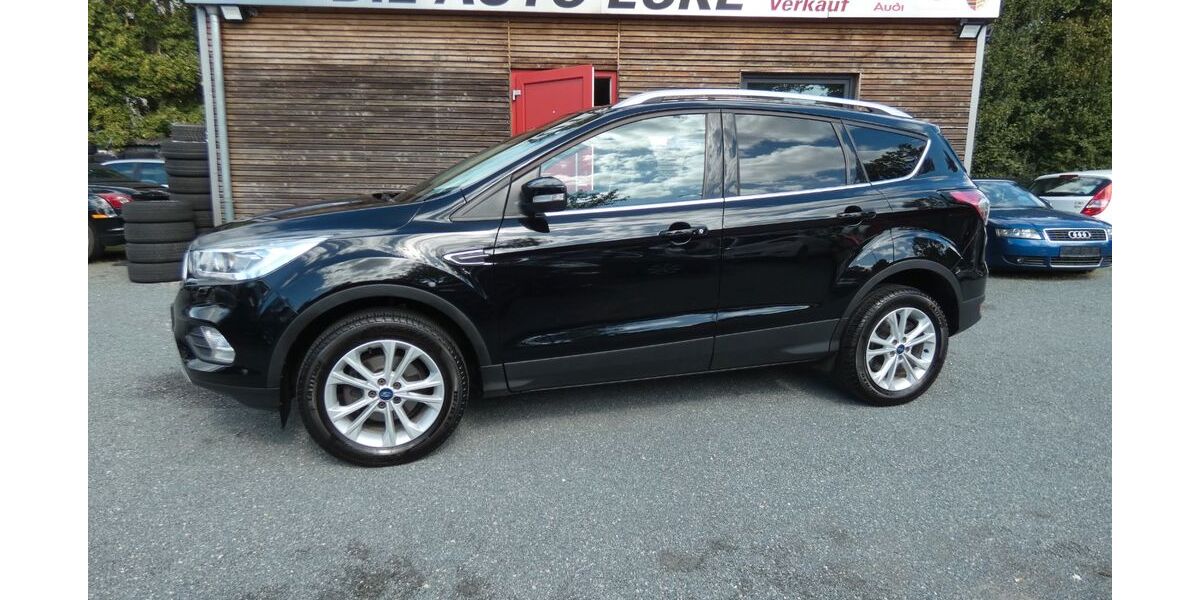 Ford Kuga 82.479 km 13.950 &euro; Rüsselsheim 65428