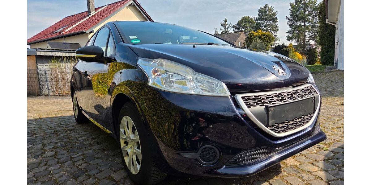 Peugeot 208 128.600 km 3.299 &euro; Harxheim 55296