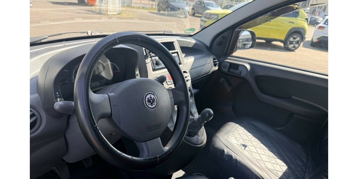Fiat Panda 1.2 8V Active/AHK/Scheckh/Klima/29tkm!! 29.200 km 3.999 &euro; Frankfurt 60386