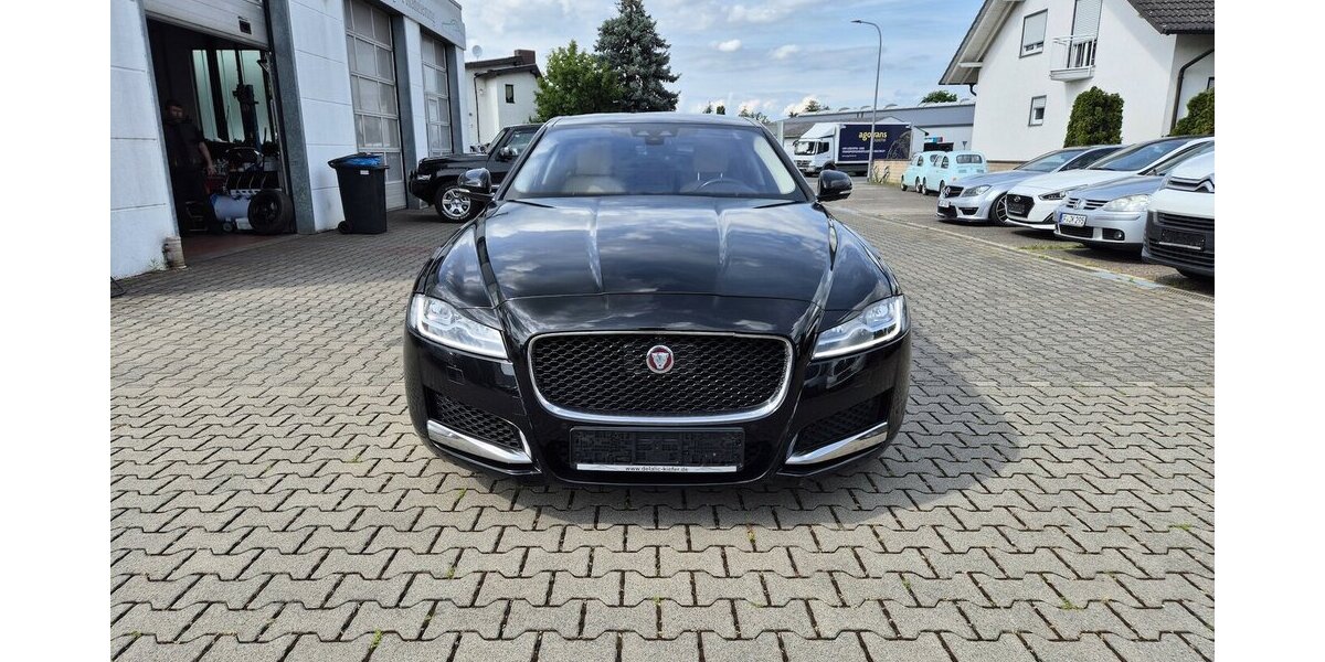 Jaguar XF Prestige Leder, GSHD, Navigation, Rückfahrkamer 104.922 km 21.690 &euro; Rodgau 63110