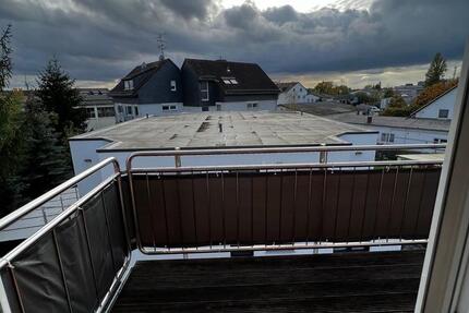 3 Zimmer Dachgeschoss Wohnung. 3 zimmer