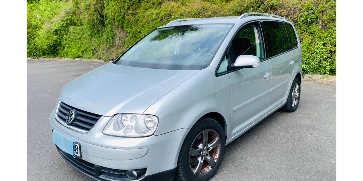 VW Touran 251.000 km 2.990 &euro; Frankfurt am Main 60435