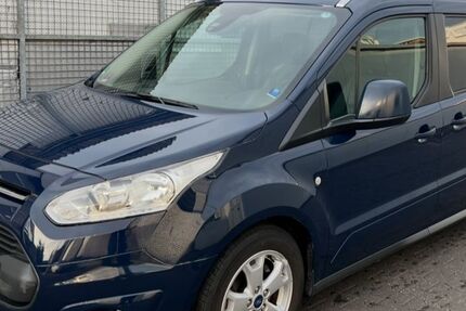 Ford Tourneo Connect 110.000 km 10.900 € Frankfurt 60326
