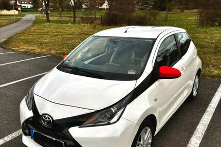 Toyota Aygo (X) 87.000 km 7.490 &euro; Schaafheim 64850