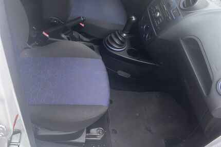 Ford Fiesta 186.000 km 700 &euro; Mörfelden-walldorf 64546