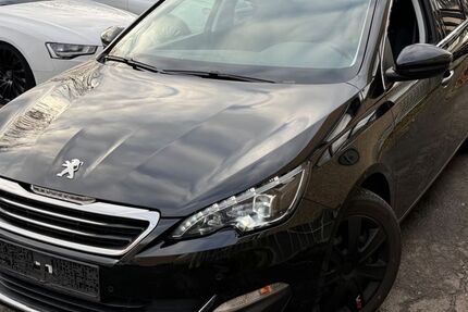 Peugeot 308 135.600 km 7.299 &euro; Frankfurt am Main 65933