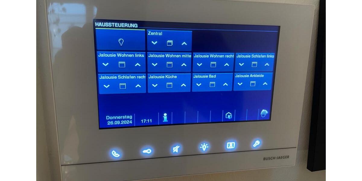 Luxus 2-Z.-Penthouse (98 m²) - Terrasse, AC, TG, Kamin; Möbel 2 zimmer