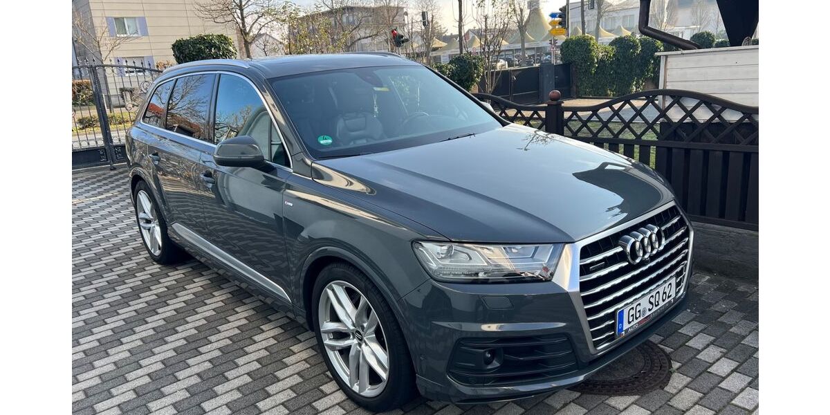 Audi Q7 168.000 km 30.500 &euro; Rüsselsheim 65428