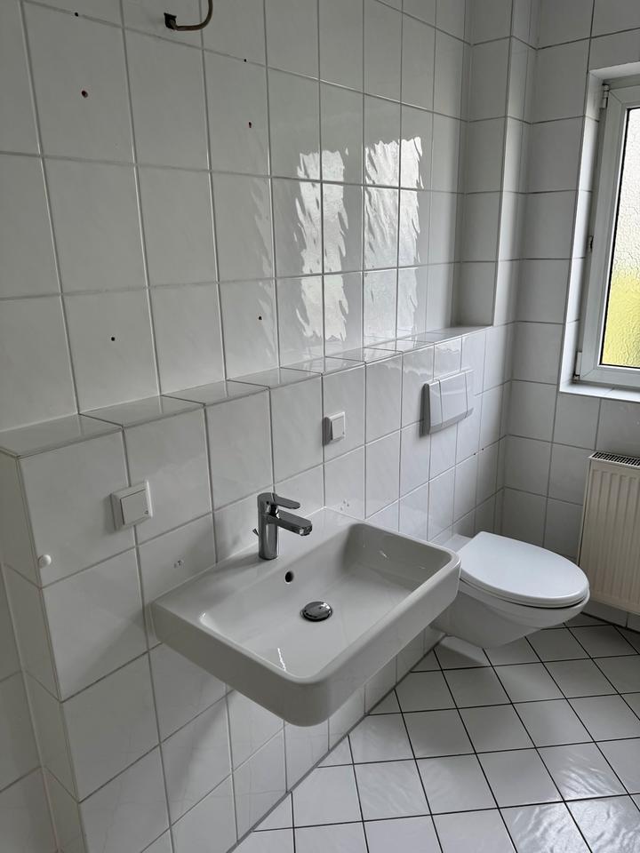 Helle 2-Zimmer-Wohnung mit zwei Balkonen und Tiefgarage