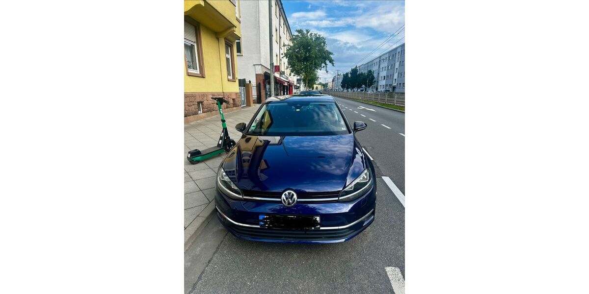 VW Golf 59.500 km 17.900 &euro; Frankfurt am Main 60433