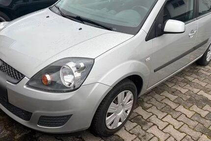Ford Fiesta 149.000 km 2.300 &euro; Dieburg 64807