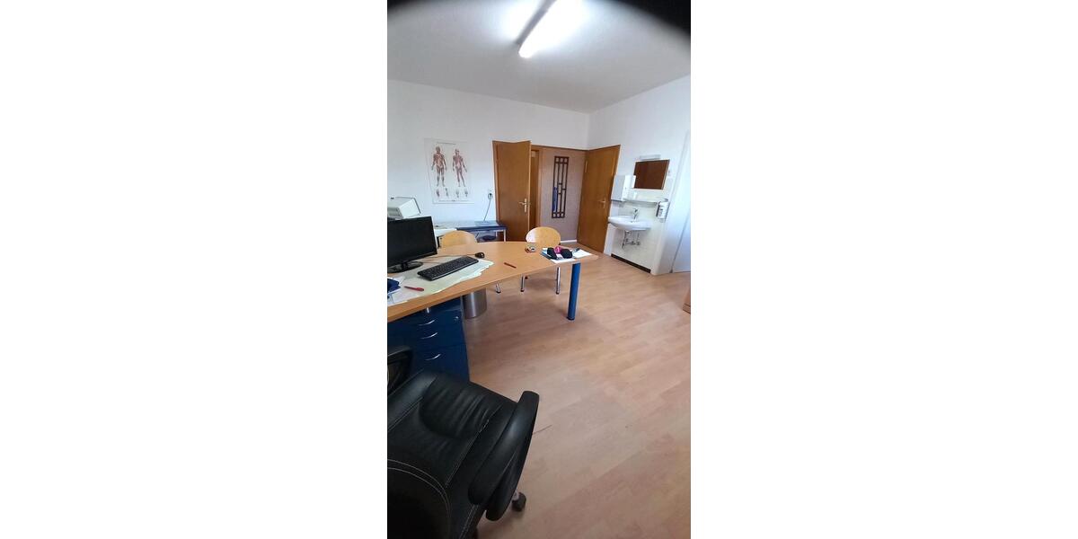 Etagenwohnung Hofheim am Taunus - 4 Zimmer, 88 m&sup2;, 1.200&euro; | Angebot:26373436