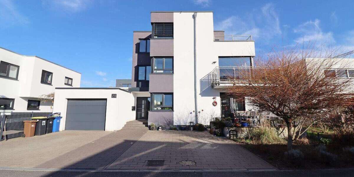 Haus zum Kaufen in Gernsheim 1.095.000 € 400 m² 10 zimmer