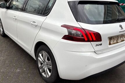 Peugeot 308 206.425 km 7.378 &euro; Frankfurt am Main 60389