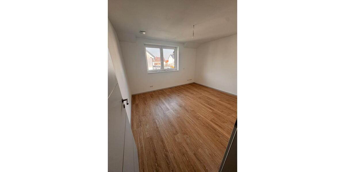 Etagenwohnung Darmstadt Arheilgen - 4.5 Zimmer, 100 m&sup2;, 1.780&euro; | Angebot:25419149