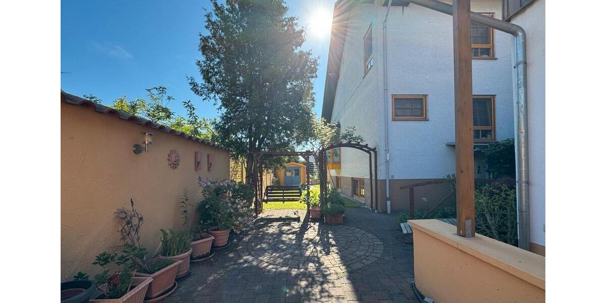 Arbeiten & Wohnen an einem Ort - großzügiges Haus mit BüroPraxis 7 zimmer